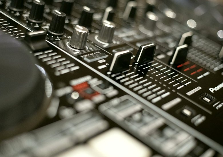 Control room design and fit-out